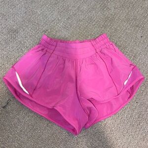 NWOT Sonic Pink Lululemon Hotty Hot Shorts 2.5 Inch